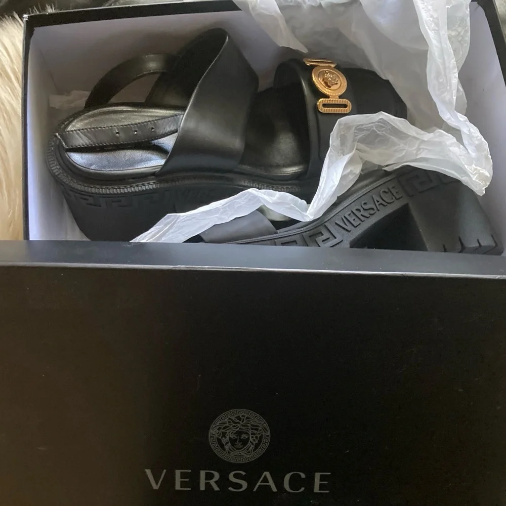 Versace Black Leather Platform Sandals Block Heels Sz 41/11